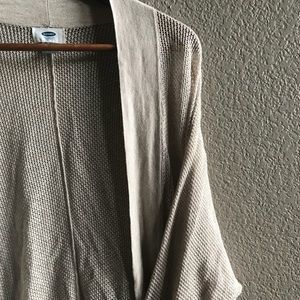 Half sleeve cream cardigan with pockets